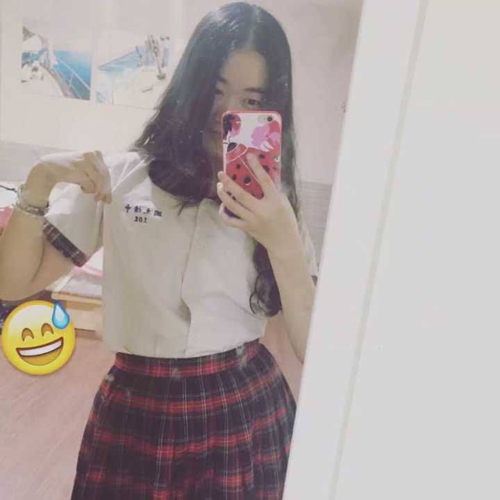 同学的台湾校服，大陆校服太丑了